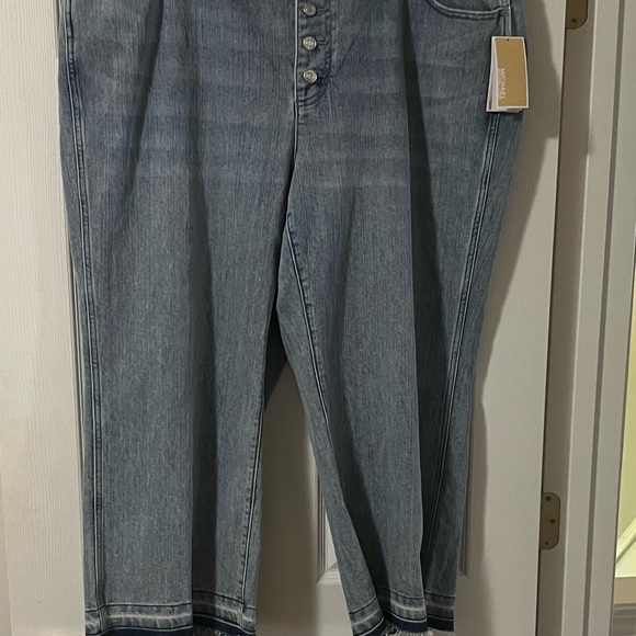 Michael Kors Selma Cropped Flair Jeans - Picture 10 of 10